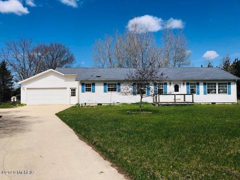 4572 E Pawn St, Chase, MI 49623 photo 1