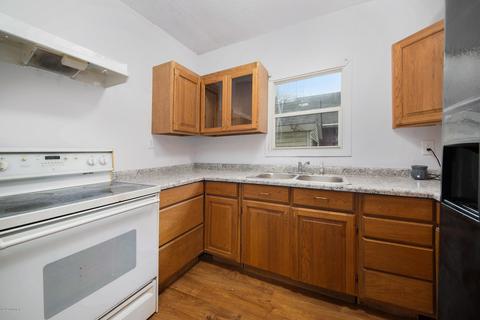 412 E Broadway St, Three Rivers, MI 49093 photo 8