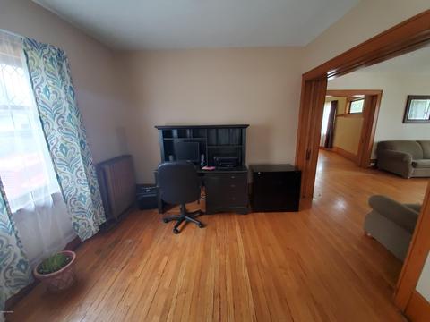 585 S Washington St, Constantine, MI 49042 photo 11
