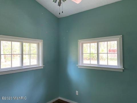 907 54th St, Pullman, MI 49450 photo 8