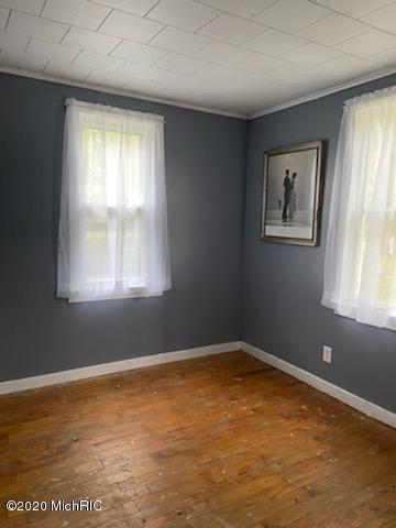907 54th St, Pullman, MI 49450 photo 9