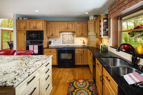 7824 Hawkview Ct, Ada, MI 49301 photo 11
