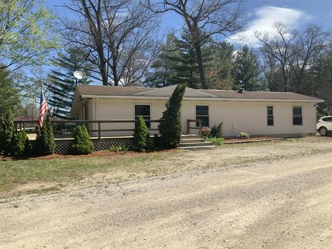 2576 N Gordon Ave, White Cloud, MI 49349 photo 2