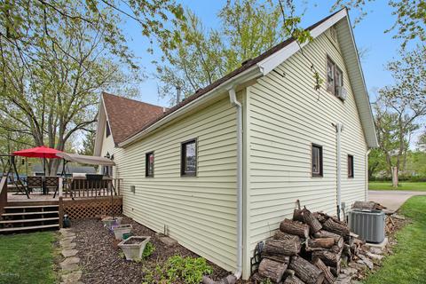 109 Featherbone Ave, Three Oaks, MI 49128 photo 27