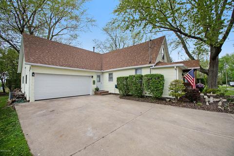 109 Featherbone Ave, Three Oaks, MI 49128 photo 3