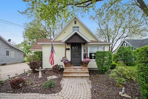 109 Featherbone Ave, Three Oaks, MI 49128 photo 1