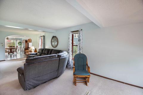 109 Featherbone Ave, Three Oaks, MI 49128 photo 5