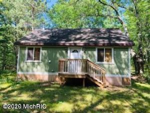 8948 E Barx Rd, Chase, MI 49623 photo 1
