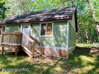 8948 E Barx Rd, Chase, MI 49623 photo 4