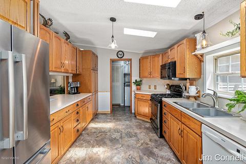 3288 E 96th St, Newaygo, MI 49337 photo 8