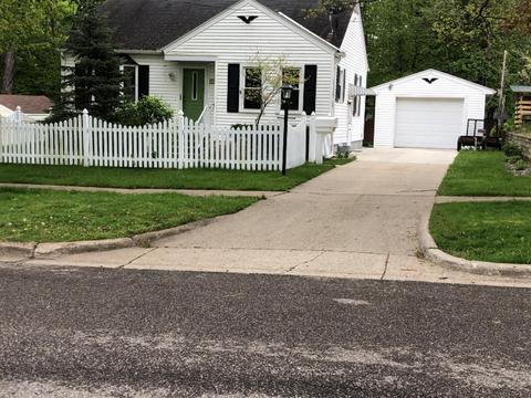 742 E Prospect St, Marshall, MI 49068 photo 1