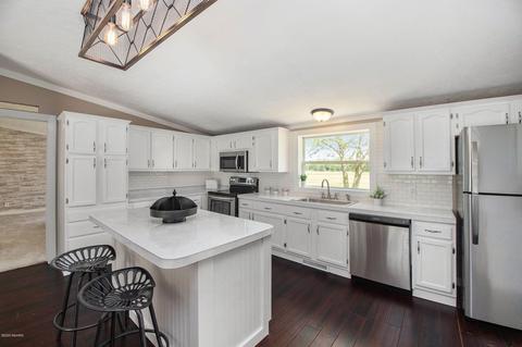 5745 Buffalo Rd, Buchanan, MI 49107 photo 4