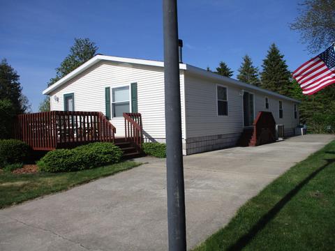 3353 Mariners Ln, Arcadia, MI 49613 photo 9