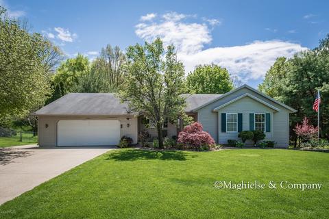 1982 Red Pine Ln, Dorr, MI 49323 photo 1