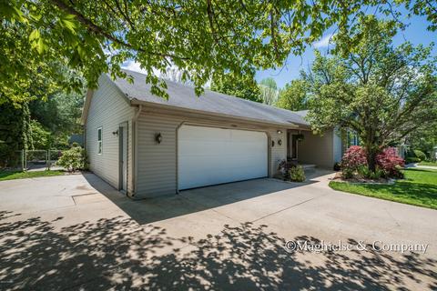 1982 Red Pine Ln, Dorr, MI 49323 photo 34