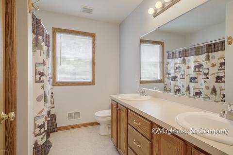 1982 Red Pine Ln, Dorr, MI 49323 photo 15