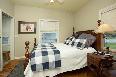 70753 Wayne St, Union, MI 49130 photo 4