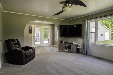 4182 E Shore Dr, Stanton, MI 48888 photo 11