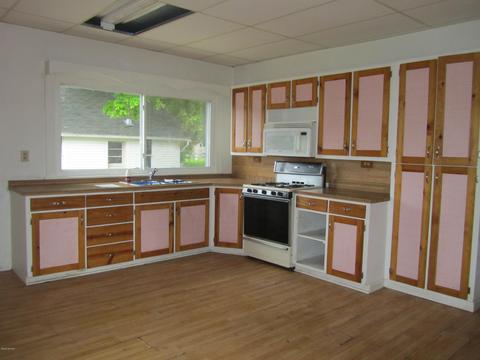 123 E Maple St, Climax, MI 49034 photo 4
