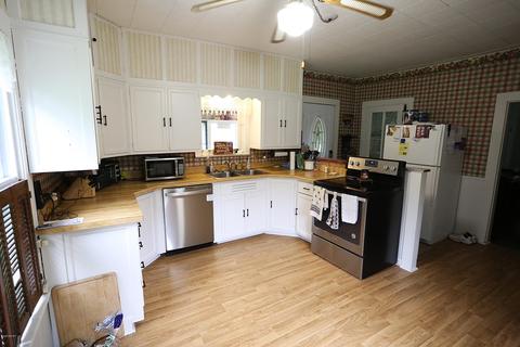 745 White Pigeon St, Constantine, MI 49042 photo 9
