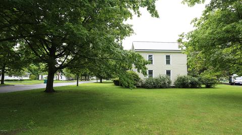 745 White Pigeon St, Constantine, MI 49042 photo 2