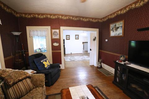 745 White Pigeon St, Constantine, MI 49042 photo 7
