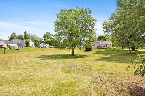 155 5th St, Morley, MI 49336 photo 10