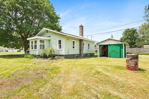 155 5th St, Morley, MI 49336 photo 9