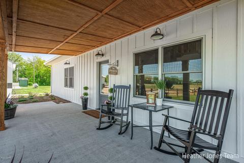 8872 E Spencer Rd, Crystal, MI 48818 photo 4