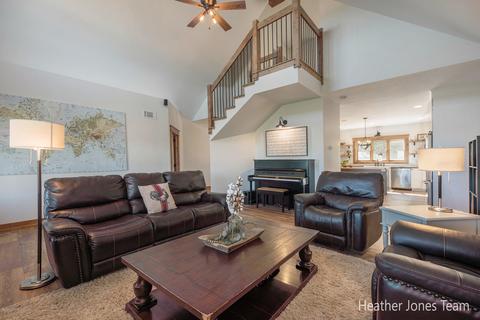 8872 E Spencer Rd, Crystal, MI 48818 photo 5