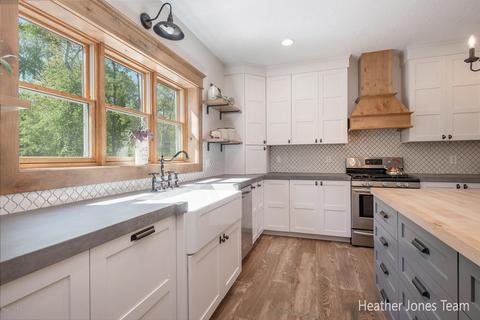 8872 E Spencer Rd, Crystal, MI 48818 photo 11