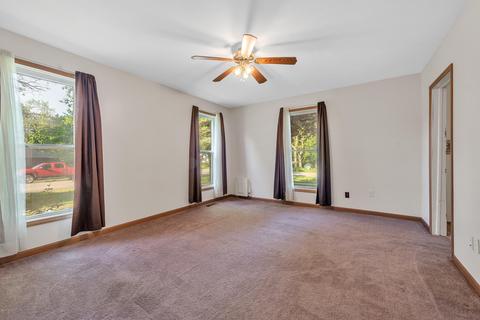 230 W North St, Ithaca, MI 48847 photo 8