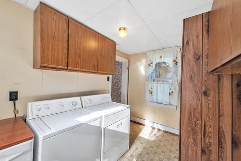 230 W North St, Ithaca, MI 48847 photo 25