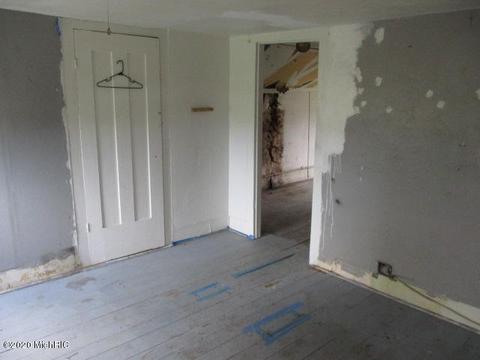 207 E 3rd St, Buchanan, MI 49107 photo 23