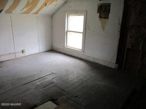 207 E 3rd St, Buchanan, MI 49107 photo 21