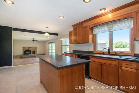 6752 Jackson Rd, Saranac, MI 48881 photo 11