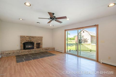 6752 Jackson Rd, Saranac, MI 48881 photo 9