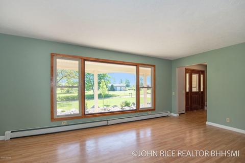 6752 Jackson Rd, Saranac, MI 48881 photo 17
