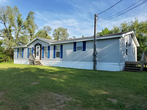 9913 Button Rd, Belding, MI 48809 photo 2