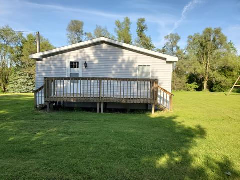 9913 Button Rd, Belding, MI 48809 photo 5