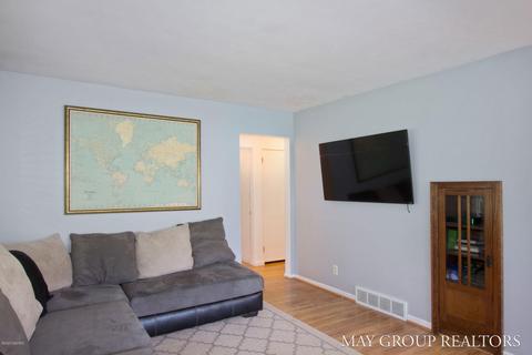 7536 Knapp St NE, Ada, MI 49301 photo 4