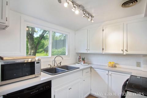 7536 Knapp St NE, Ada, MI 49301 photo 9