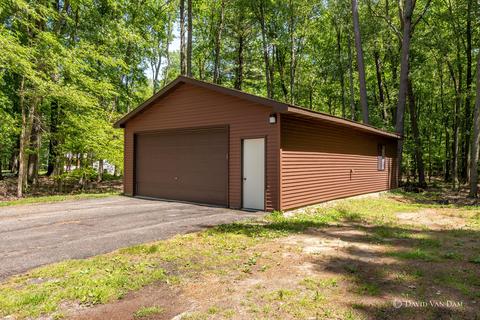 6724 E Carrigan Dr, Newaygo, MI 49337 photo 34