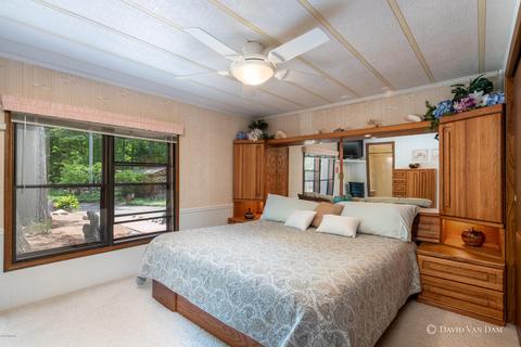 6724 E Carrigan Dr, Newaygo, MI 49337 photo 28