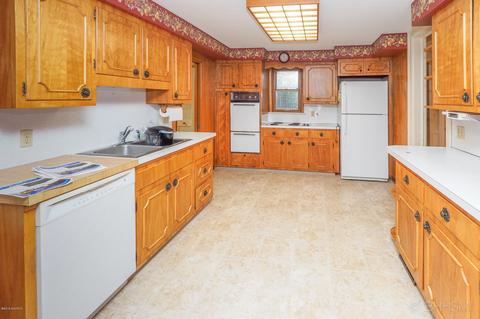 16344 E C Ave, Augusta, MI 49012 photo 18