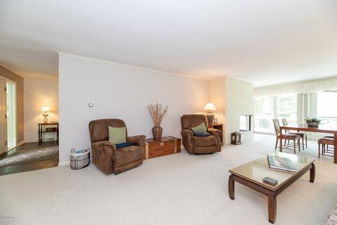 155 S Lake Doster Dr, Plainwell, MI 49080 photo 9