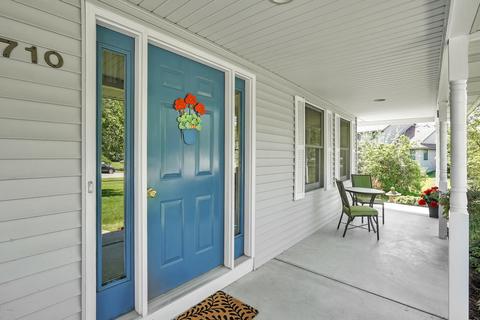 710 Pendleton Dr NE, Comstock Park, MI 49321 photo 4