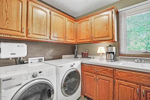 710 Pendleton Dr NE, Comstock Park, MI 49321 photo 13