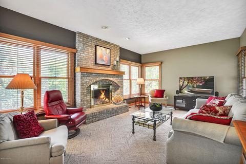 710 Pendleton Dr NE, Comstock Park, MI 49321 photo 16