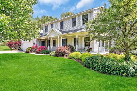 710 Pendleton Dr NE, Comstock Park, MI 49321 photo 3